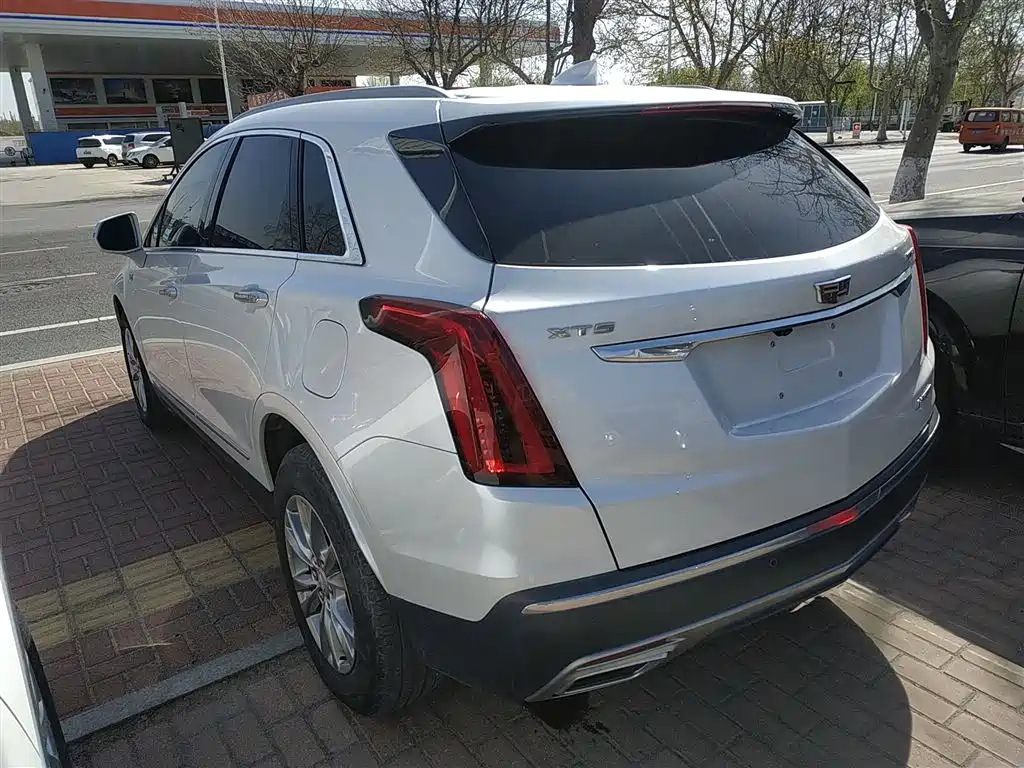 Cadillac XT5 — фото 5