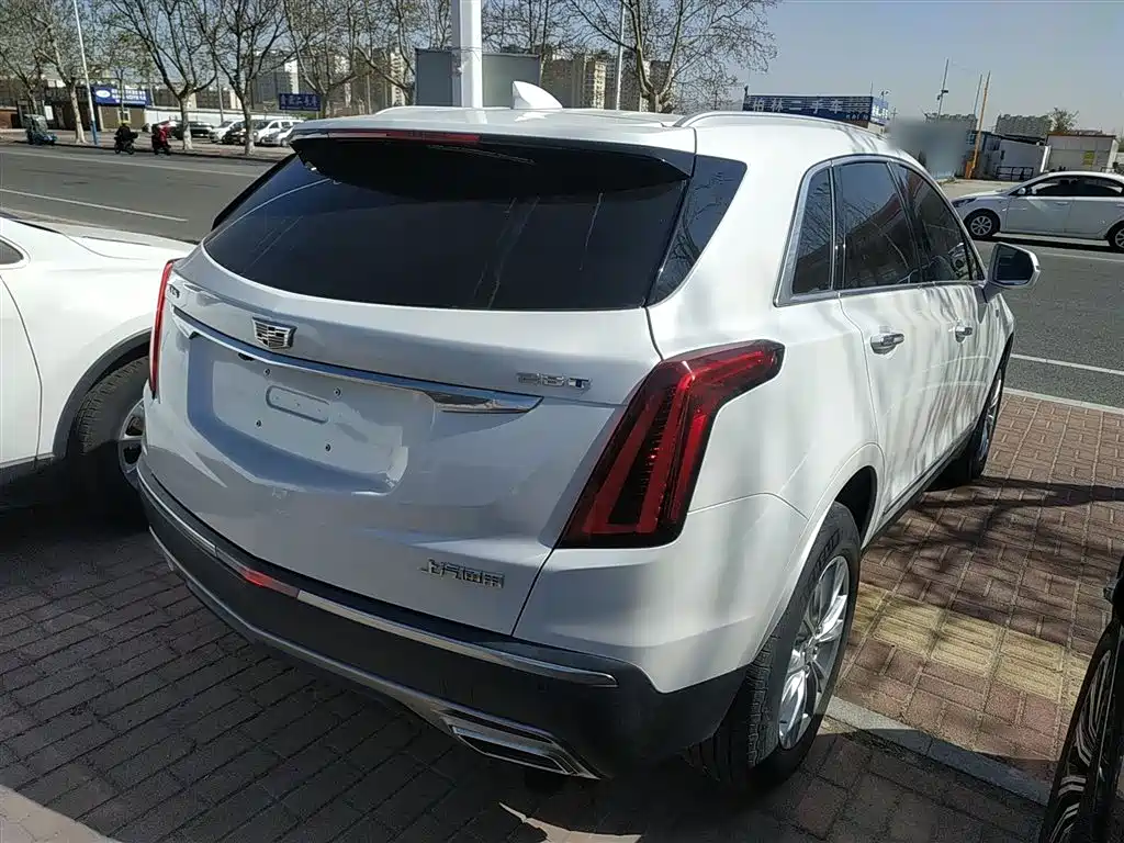 Cadillac XT5 — фото 7