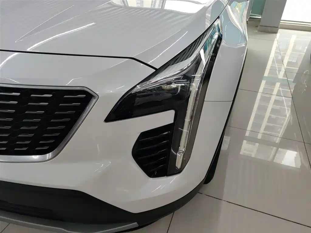 Cadillac XT4 — фото 24