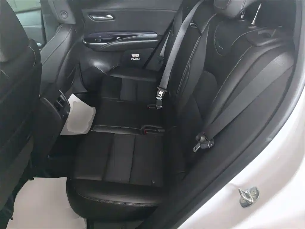 Cadillac XT4 — фото 13