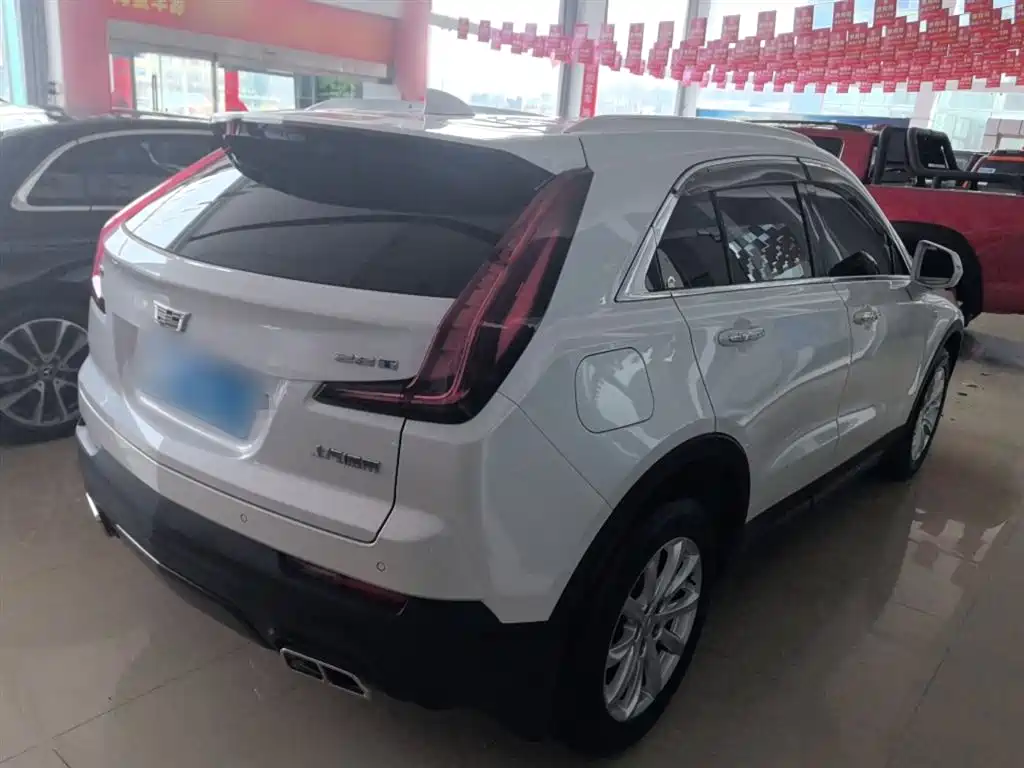 Cadillac XT4 — фото 5