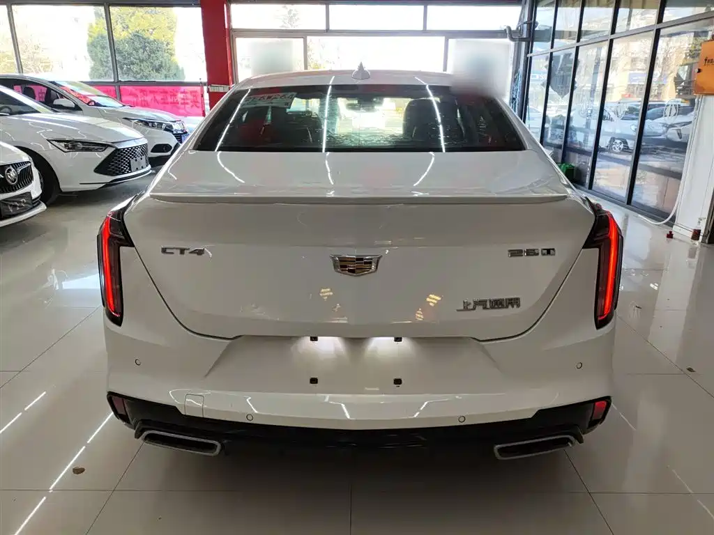 Cadillac CT4 — фото 6