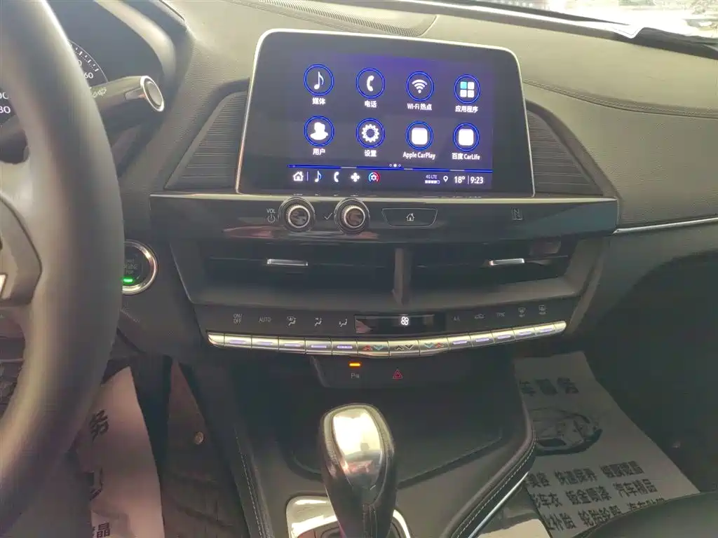 Cadillac CT4 — фото 13