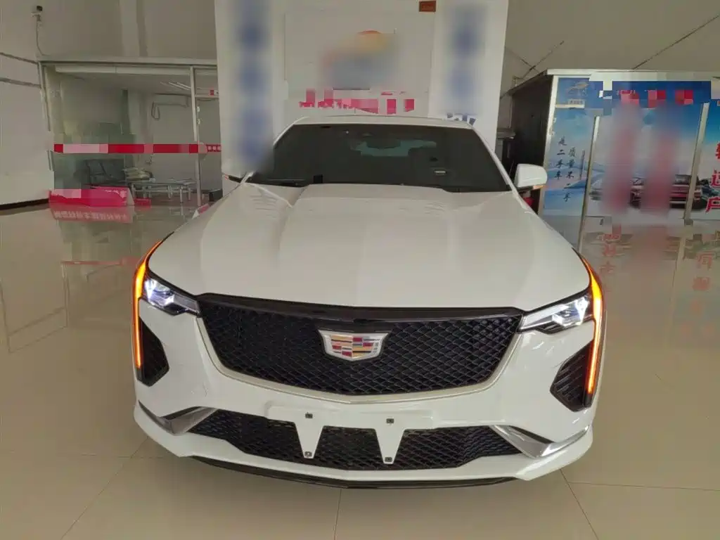 Cadillac CT4 — фото 3