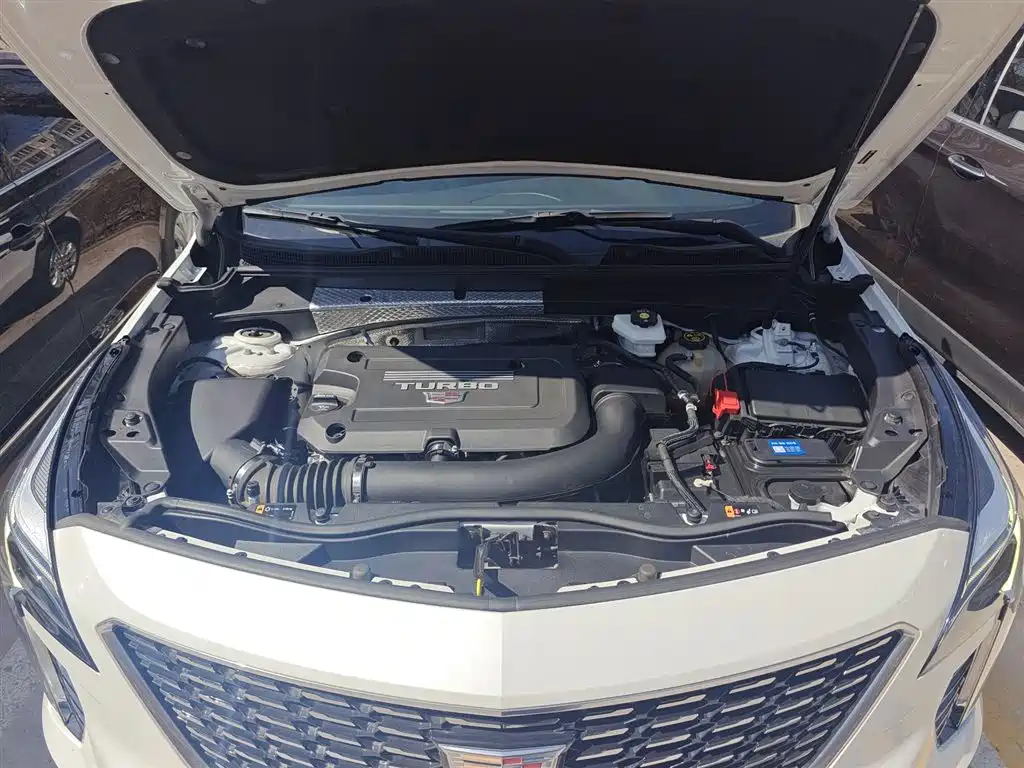 Cadillac XT4 — фото 20