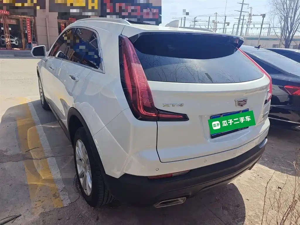 Cadillac XT4 — фото 6