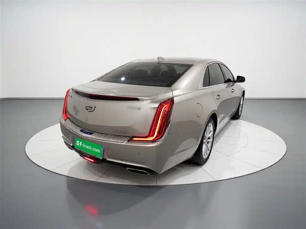 Cadillac XTS — фото 7