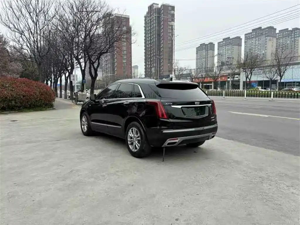 Cadillac XT5 — фото 15