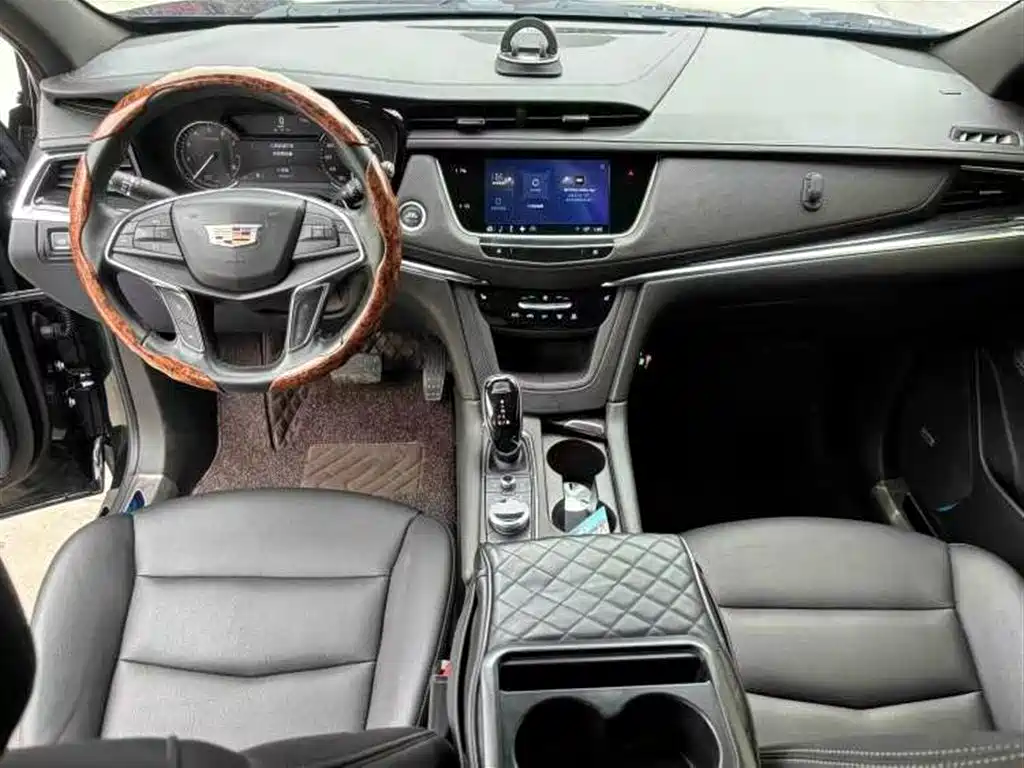Cadillac XT5 — фото 22
