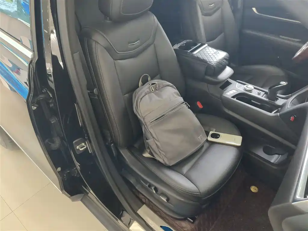 Cadillac XT5 — фото 4