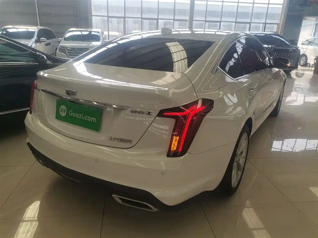 Cadillac CT5 — фото 7