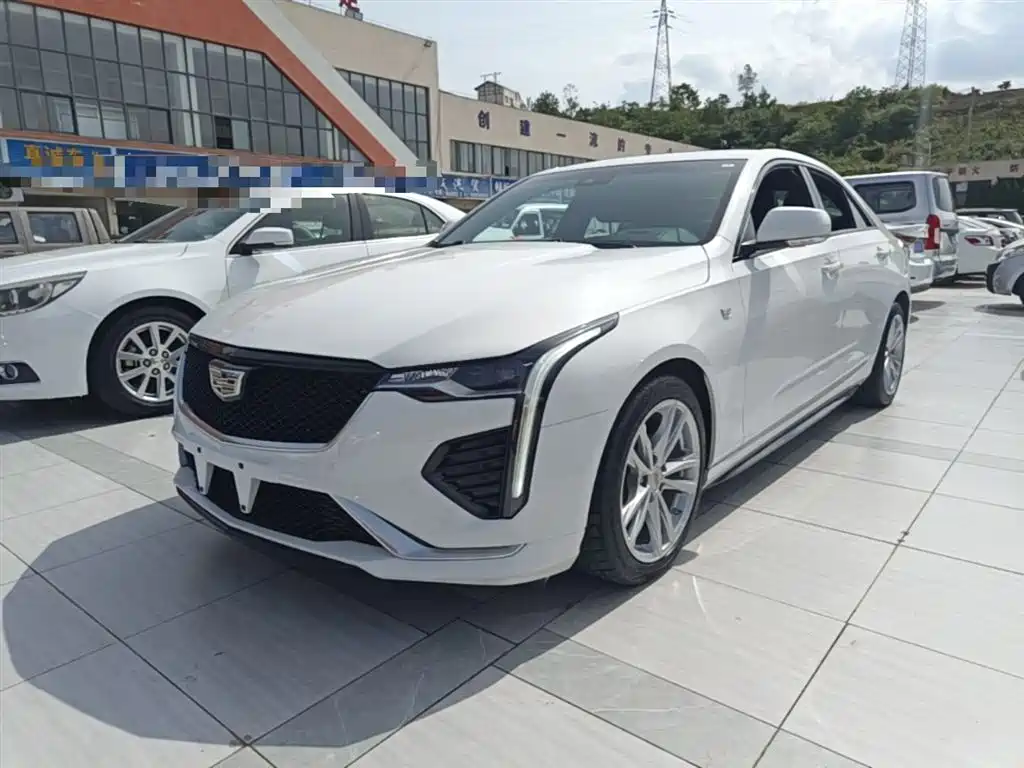 Cadillac CT4 — фото 2