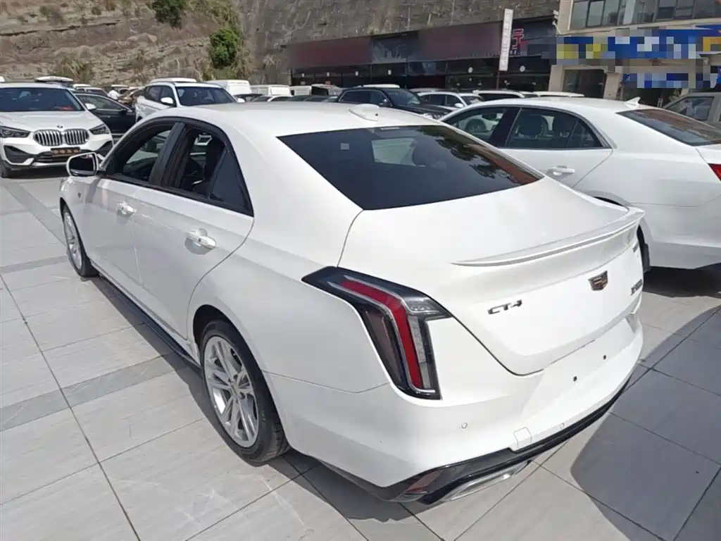 Cadillac CT4 — фото 5