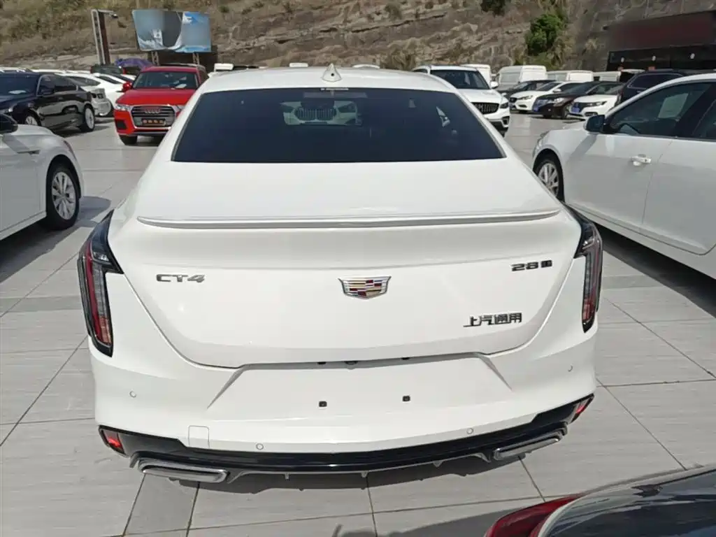 Cadillac CT4 — фото 6