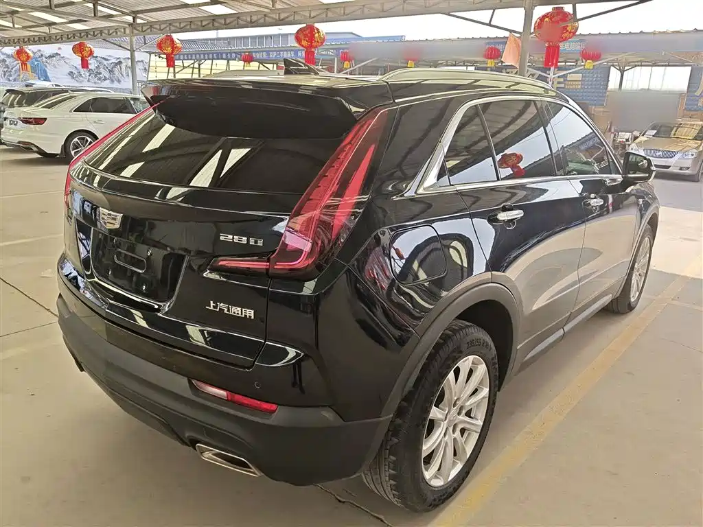 Cadillac XT4 — фото 7