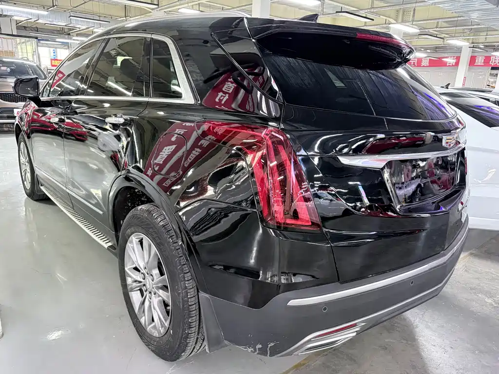 Cadillac XT5 — фото 17