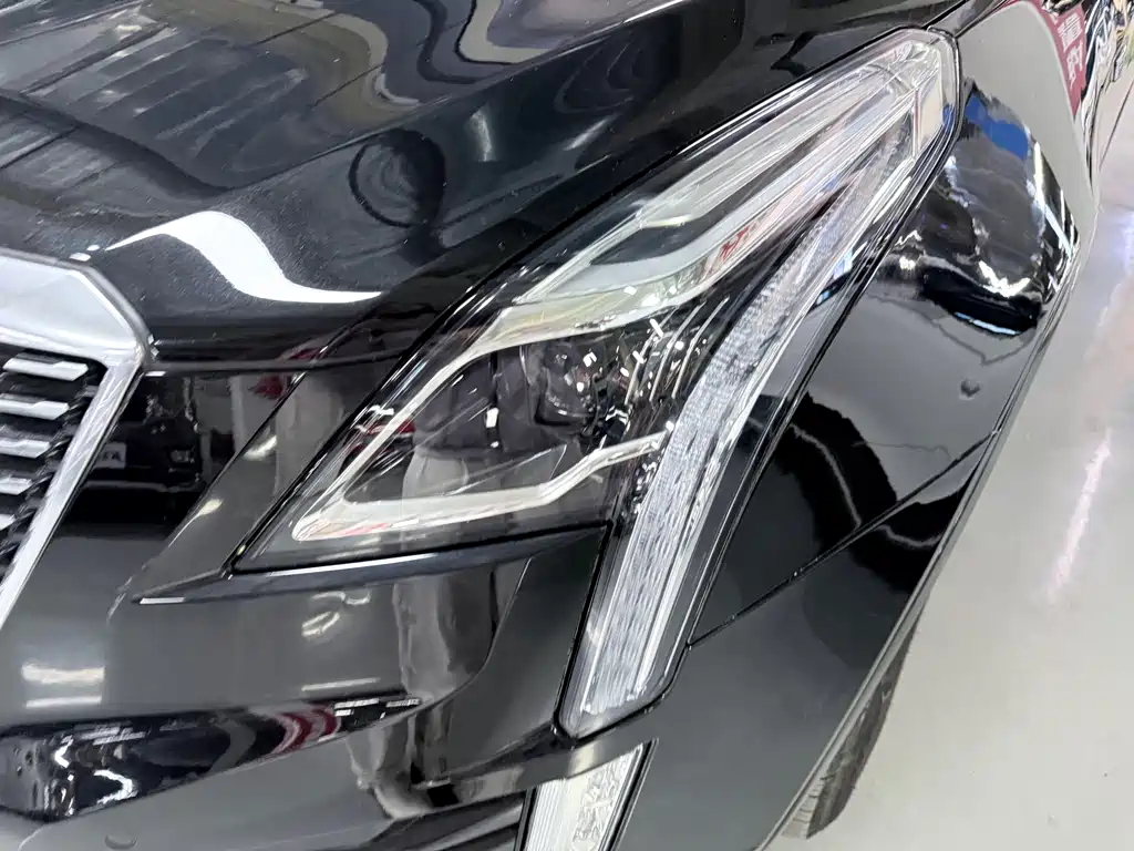 Cadillac XT5 — фото 4