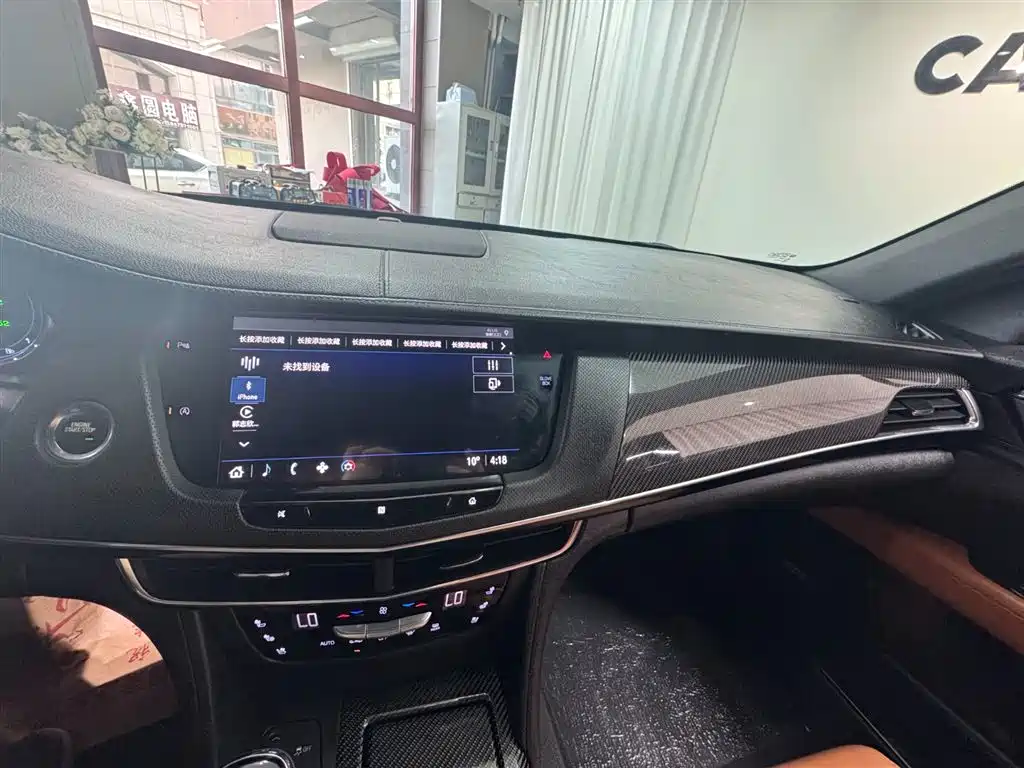 Cadillac CT6 — фото 10