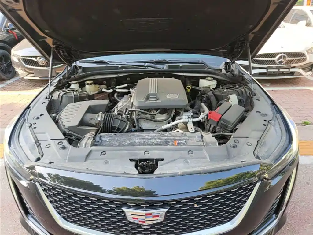 Cadillac CT5 — фото 20
