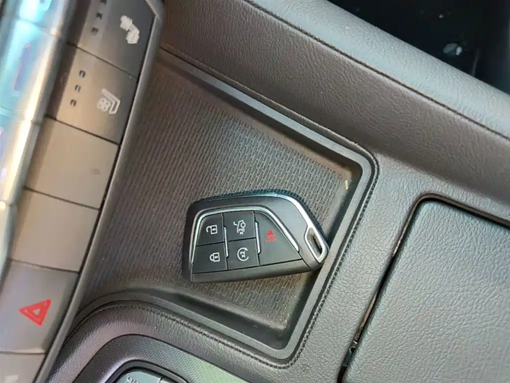 Cadillac CT5 — фото 9