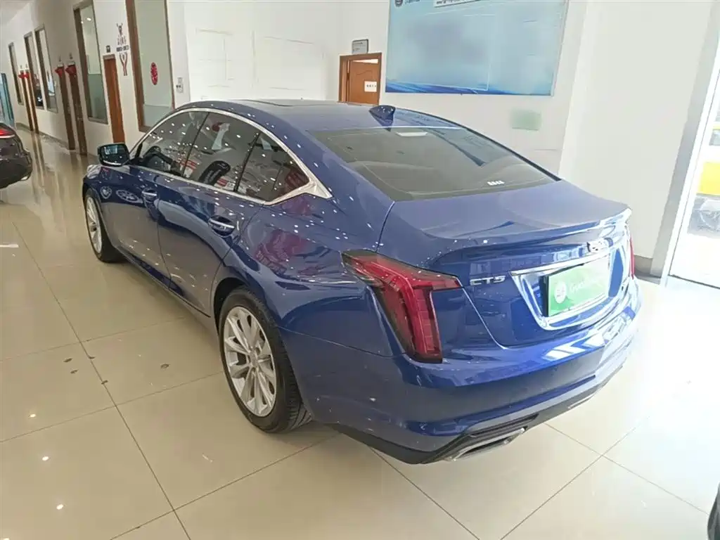 Cadillac CT5 — фото 5