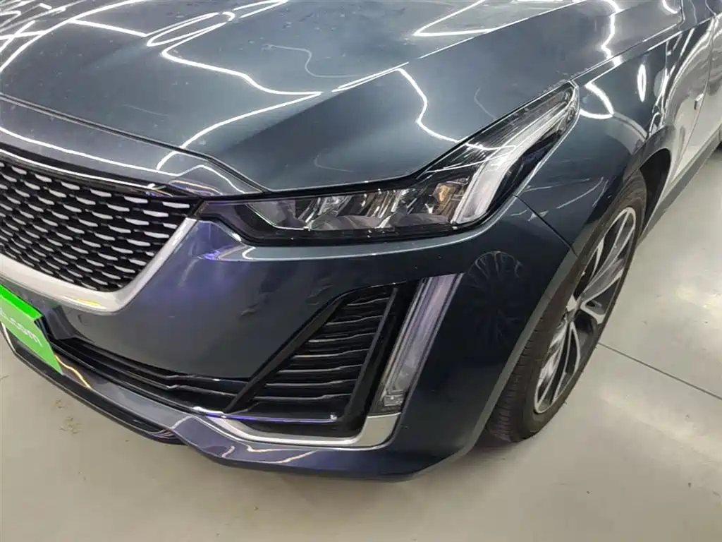 Cadillac CT5 — фото 24