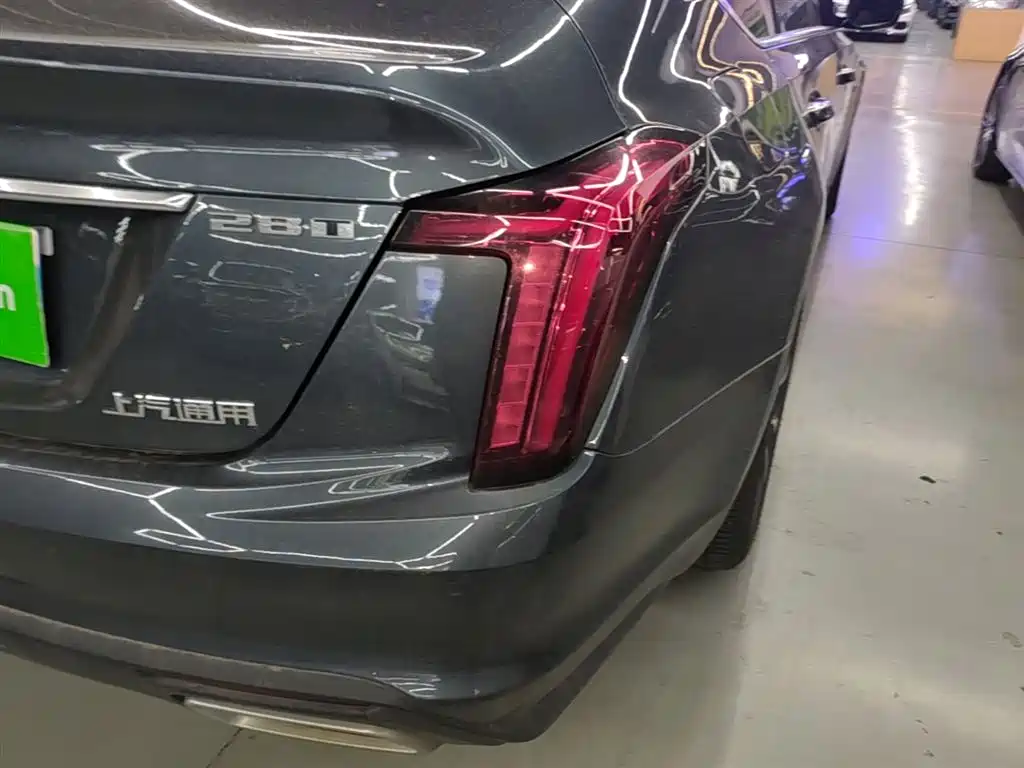 Cadillac CT5 — фото 8