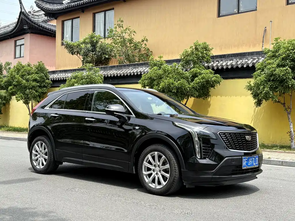 Cadillac XT4 — фото 2
