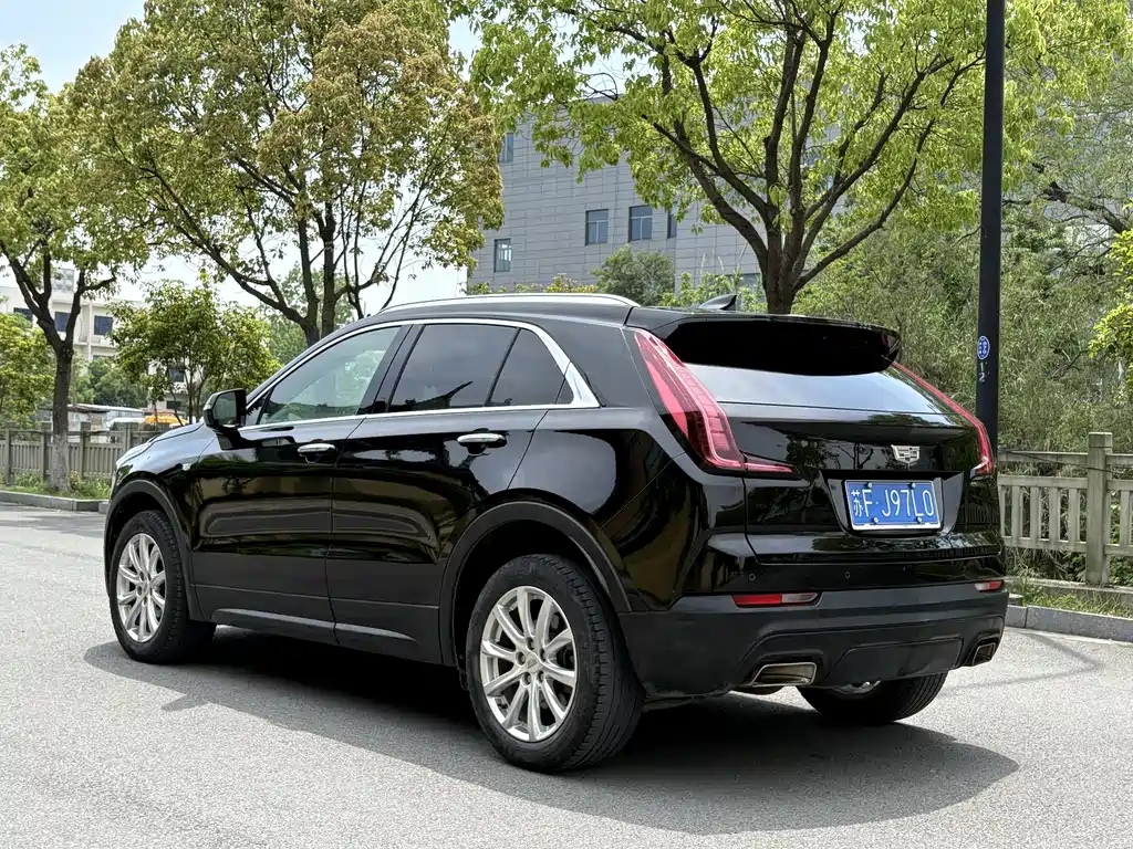 Cadillac XT4 — фото 7