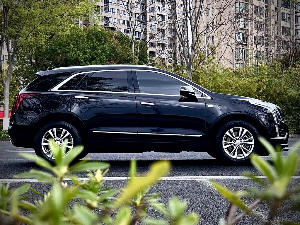 Cadillac XT5 — фото 24