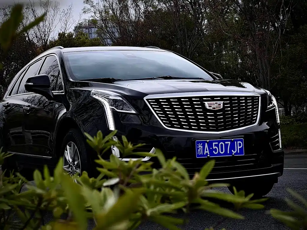 Cadillac XT5 — фото 25