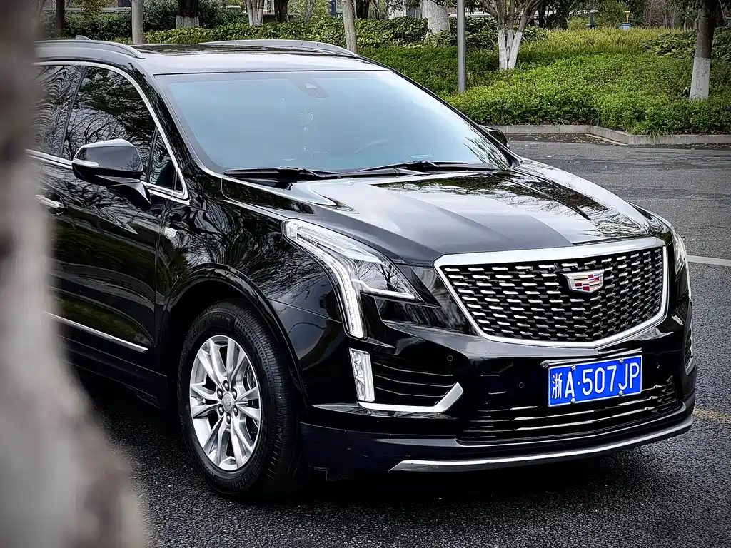 Cadillac XT5 — фото 26