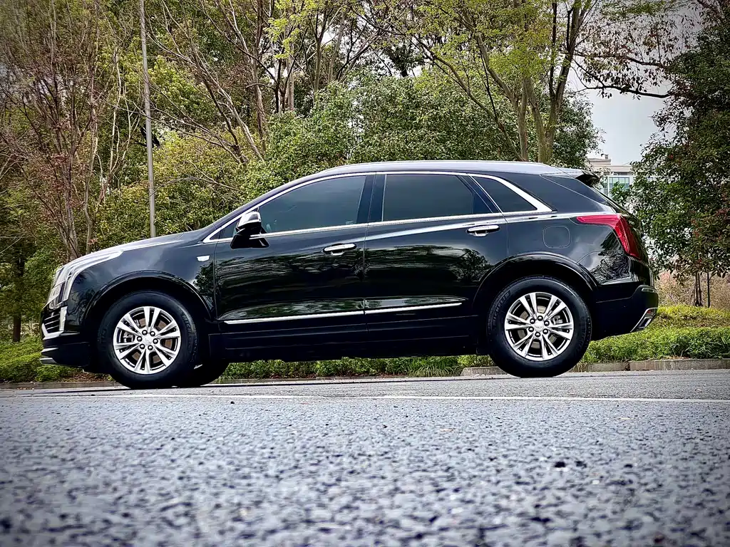 Cadillac XT5 — фото 8