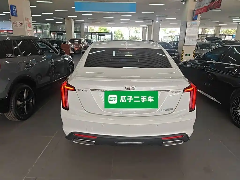 Cadillac CT5 — фото 6