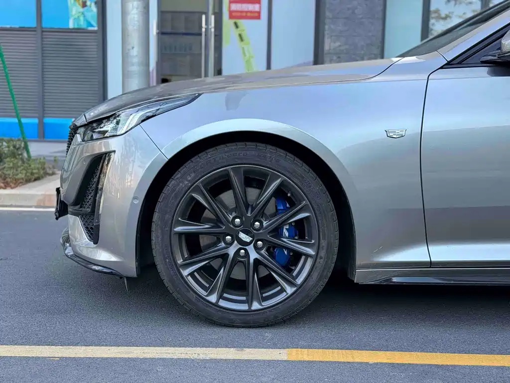 Cadillac CT5 — фото 3
