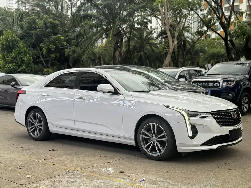 Cadillac CT4 — фото 3