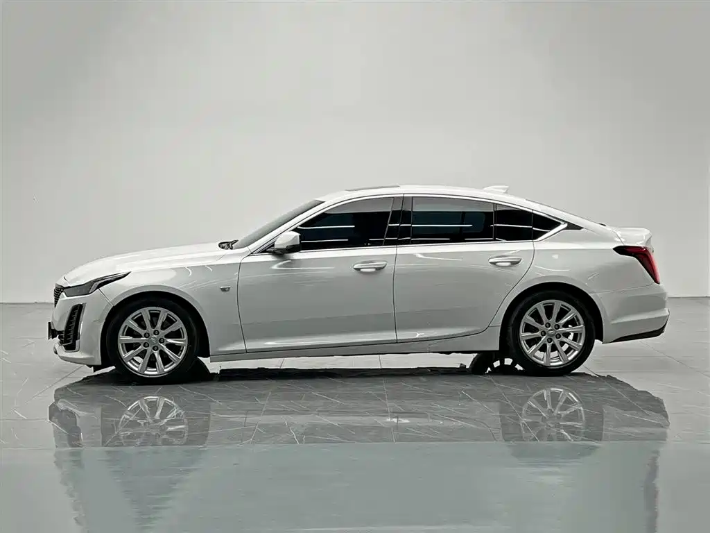 Cadillac CT5 — фото 3