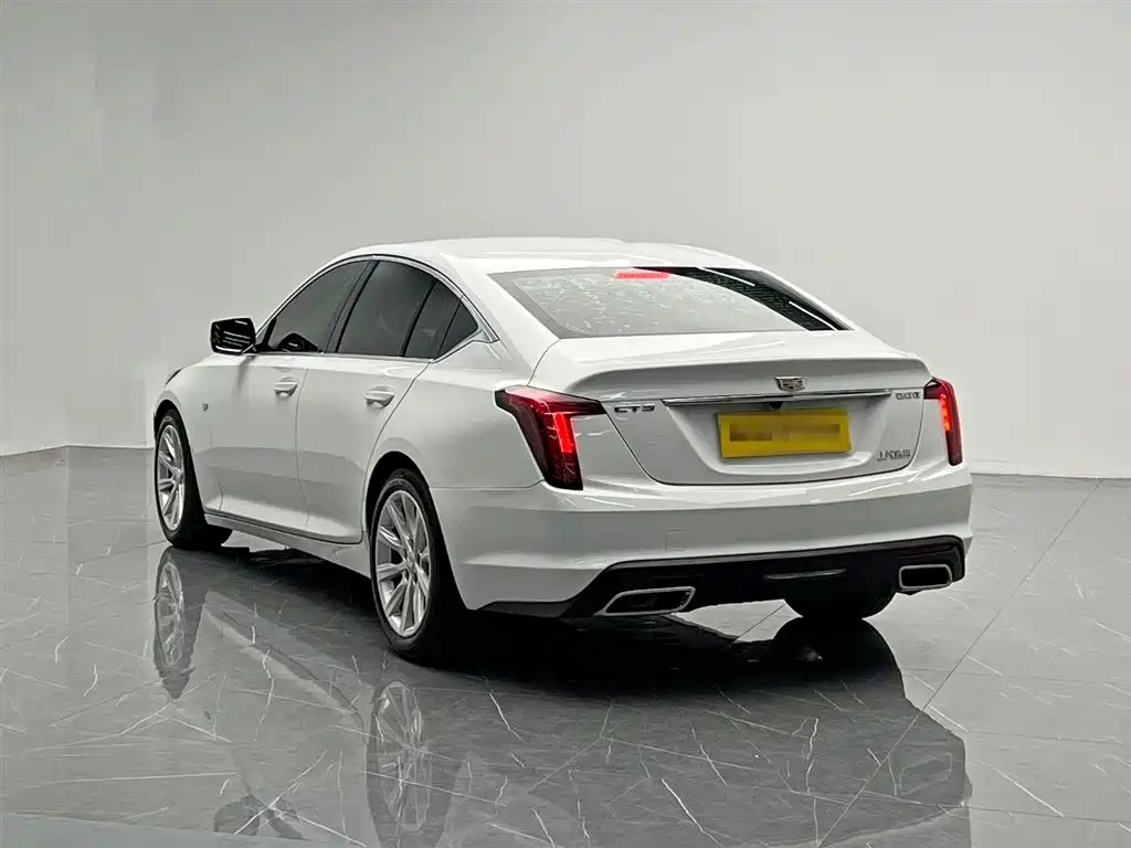 Cadillac CT5 — фото 4