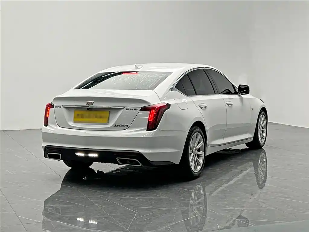 Cadillac CT5 — фото 6