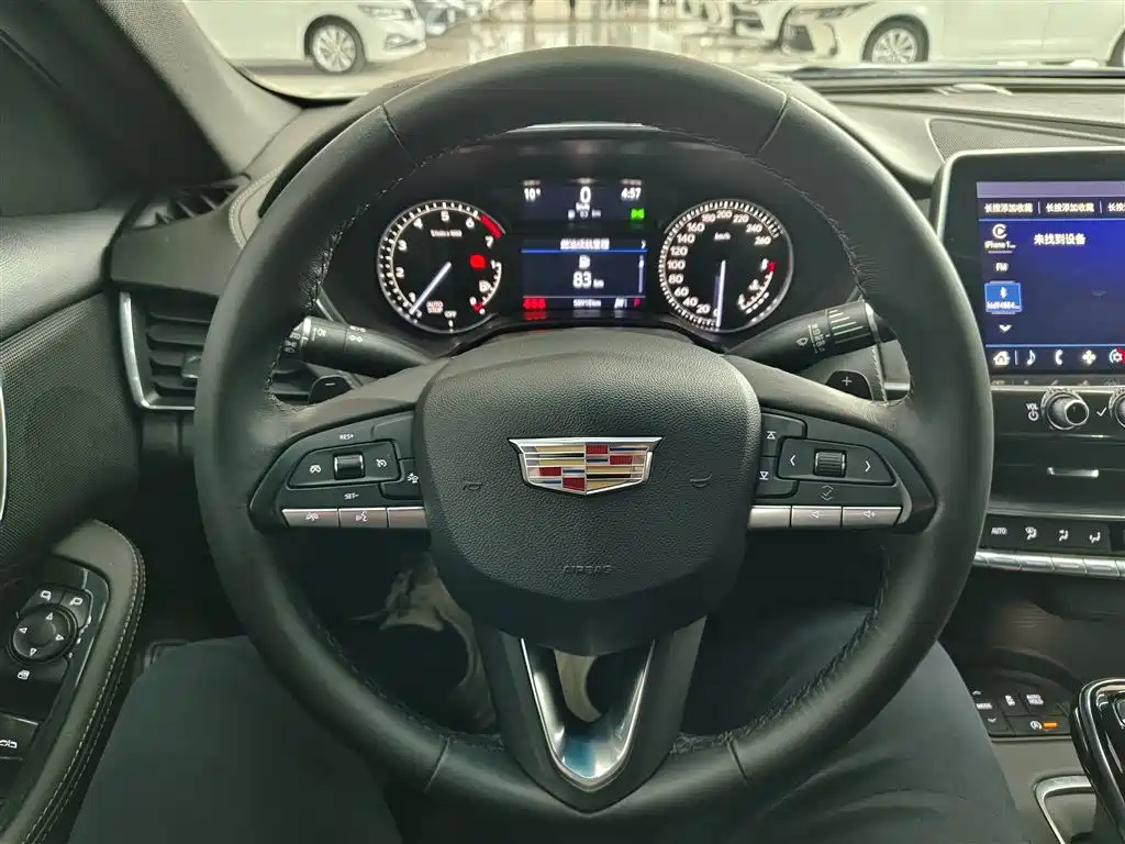 Cadillac CT5 — фото 10