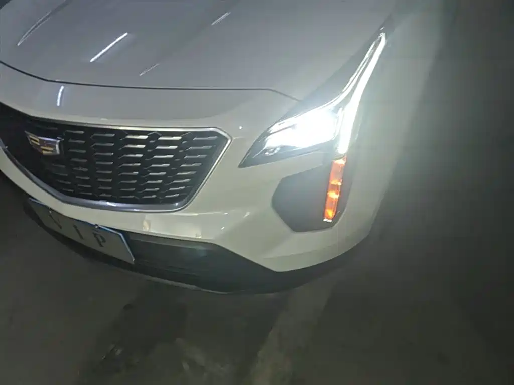 Cadillac XT4 — фото 24