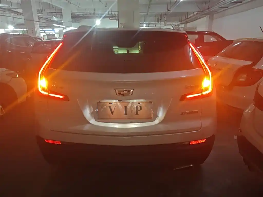 Cadillac XT4 — фото 6