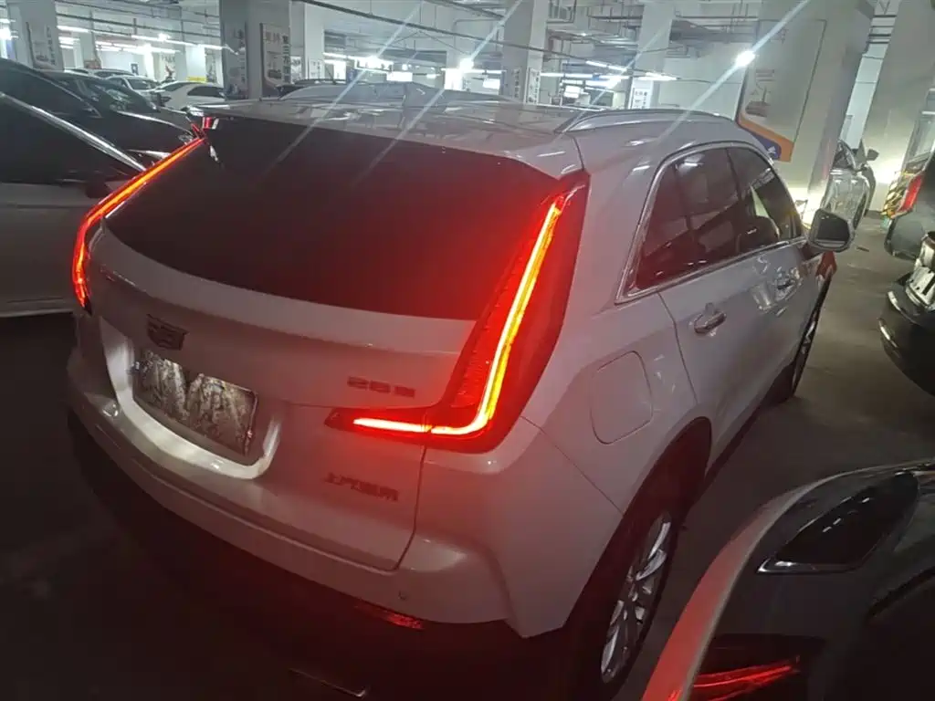 Cadillac XT4 — фото 7