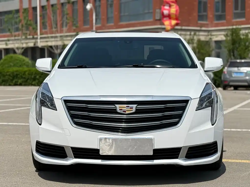Cadillac XTS — фото 2