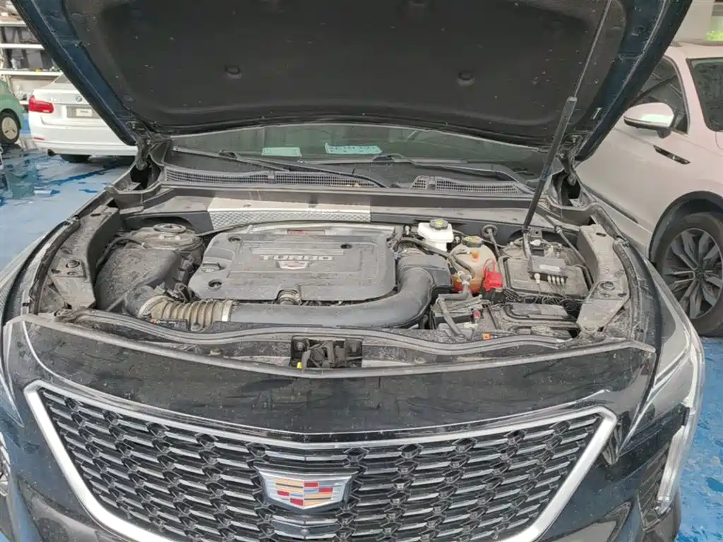 Cadillac XT4 — фото 20