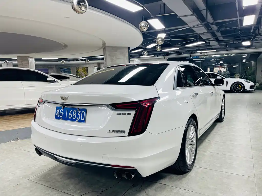 Cadillac CT6 — фото 5