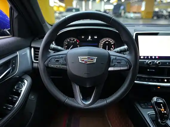 Cadillac CT5 — фото 16