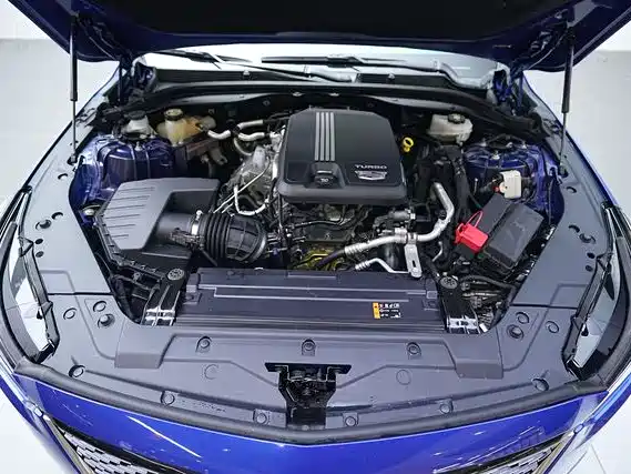 Cadillac CT5 — фото 17