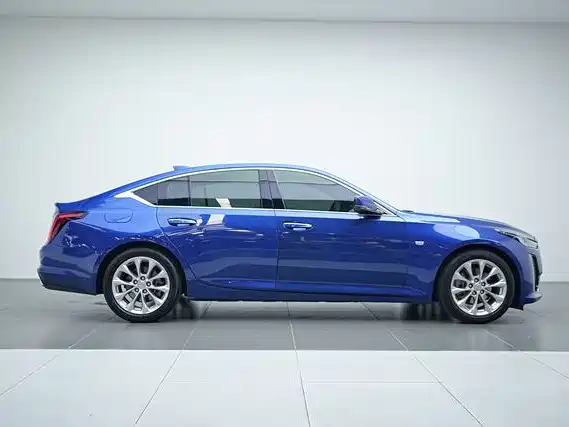 Cadillac CT5 — фото 4