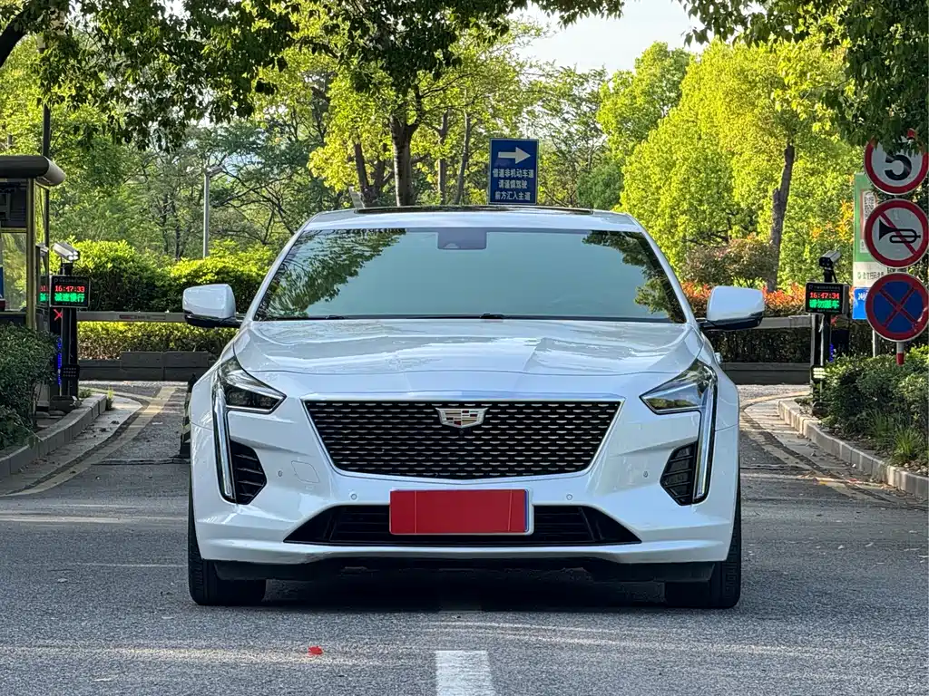 Cadillac CT6 — фото 2